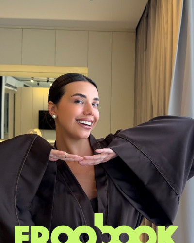 Виглядати ідеально — це вже база🍋‍🟩
FROOBOOK — манікюр, укладка, макіяж♾️

Твій майстер. 
Твій час. 
Онлайн-запис в 1 клік💚